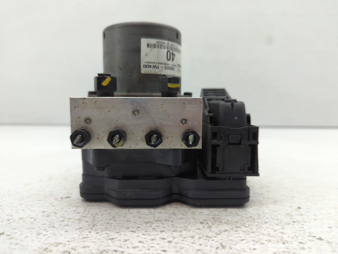 2013 Kia Rio Throttle Body P/N:58920-1W400 Fits OEM Used Auto Parts - Oemusedautoparts1.com