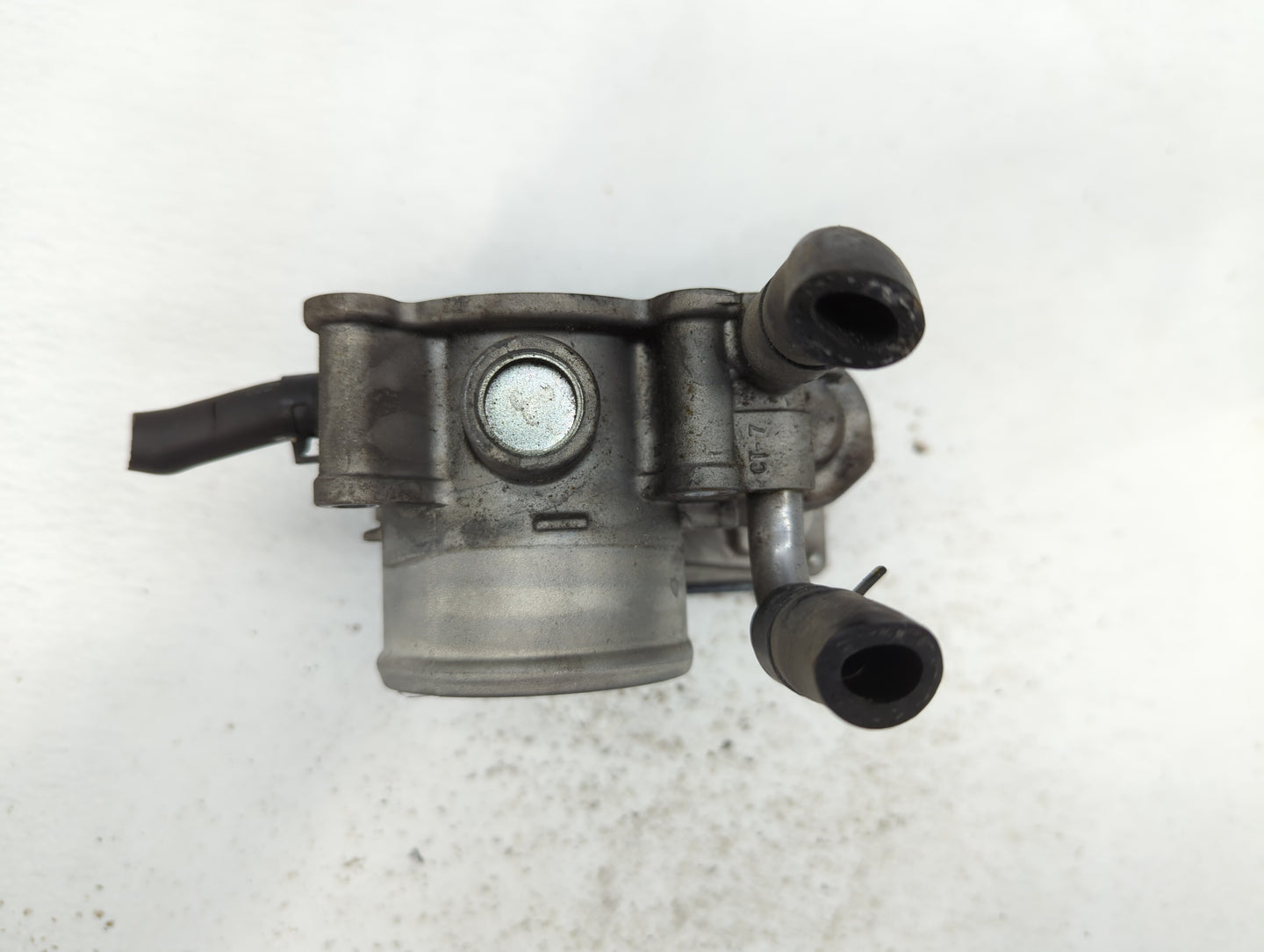 2012-2019 Kia Rio Throttle Body P/N:35100-2B370 Fits Fits 2012 2013 2014 2015 2016 2017 2018 2019 OEM Used Auto Parts - Oemu
