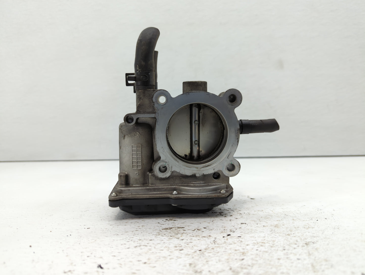 2012-2019 Kia Rio Throttle Body P/N:35100-2B370 Fits Fits 2012 2013 2014 2015 2016 2017 2018 2019 OEM Used Auto Parts - Oemu