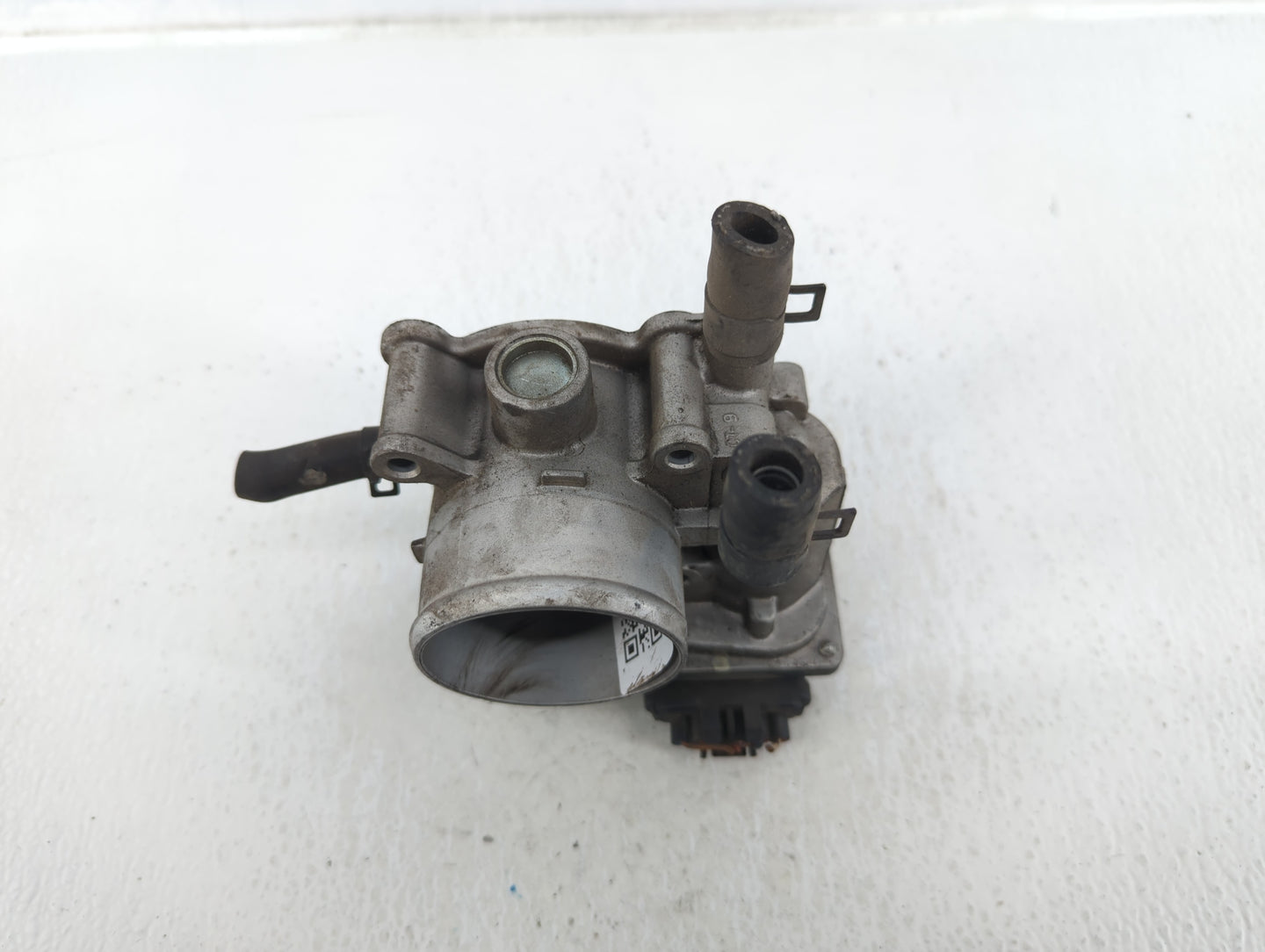 2012-2019 Kia Rio Throttle Body P/N:35100-2B300 Fits Fits 2012 2013 2014 2015 2016 2017 2018 2019 OEM Used Auto Parts - Oemu