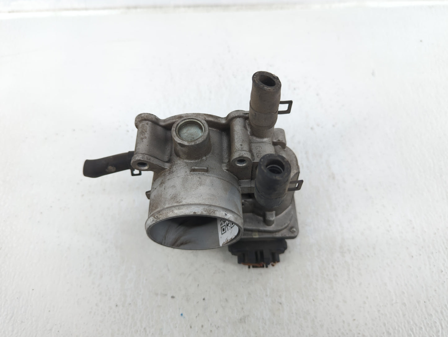 2012-2019 Kia Rio Throttle Body P/N:35100-2B300 Fits Fits 2012 2013 2014 2015 2016 2017 2018 2019 OEM Used Auto Parts - Oemu
