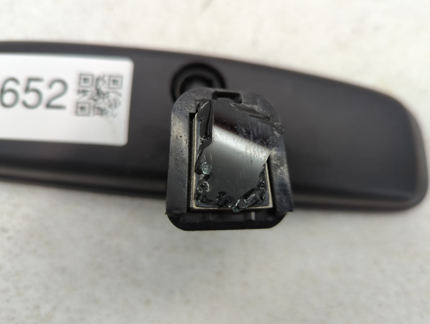 2010-2017 Kia Rio Interior Rear View Mirror Replacement OEM P/N:E4012143 Fits OEM Used Auto Parts - Oemusedautoparts1.com
