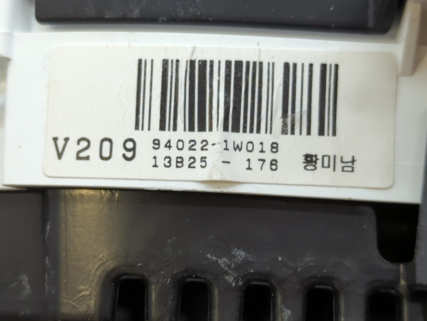 2012-2015 Kia Rio Instrument Cluster Speedometer Gauges P/N:13B25-176 94022-1W018 Fits Fits 2012 2013 2014 2015 OEM Used Aut