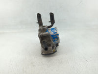 2012-2019 Kia Rio Throttle Body P/N:35100-2B300 Fits Fits 2012 2013 2014 2015 2016 2017 2018 2019 OEM Used Auto Parts - Oemu