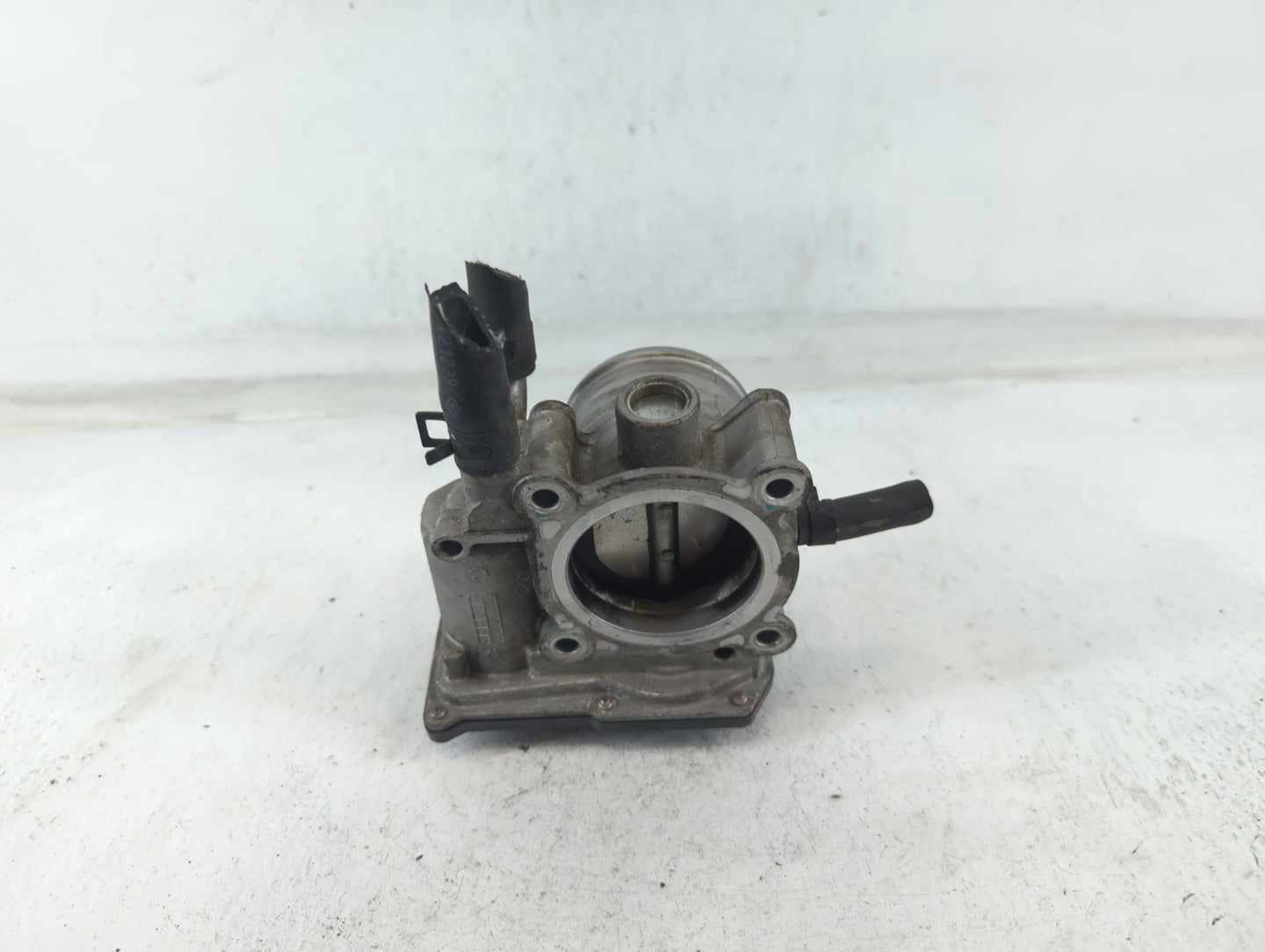 2012-2019 Kia Rio Throttle Body P/N:5301 1Q05 35100-2B300 Fits Fits 2012 2013 2014 2015 2016 2017 2018 2019 OEM Used Auto Pa