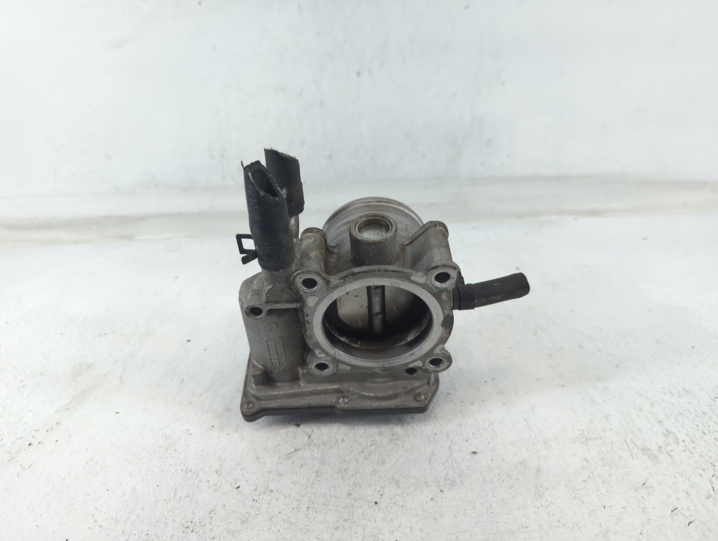 2012-2019 Kia Rio Throttle Body P/N:5301 1Q05 35100-2B300 Fits Fits 2012 2013 2014 2015 2016 2017 2018 2019 OEM Used Auto Pa
