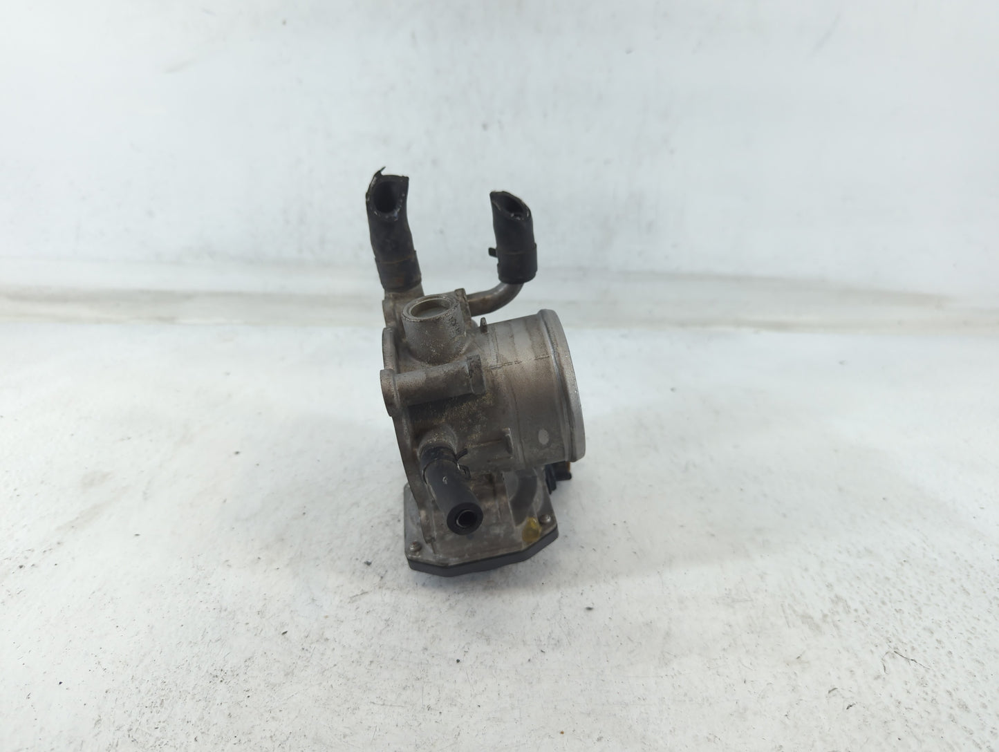 2012-2019 Kia Rio Throttle Body P/N:5301 1Q05 35100-2B300 Fits Fits 2012 2013 2014 2015 2016 2017 2018 2019 OEM Used Auto Pa