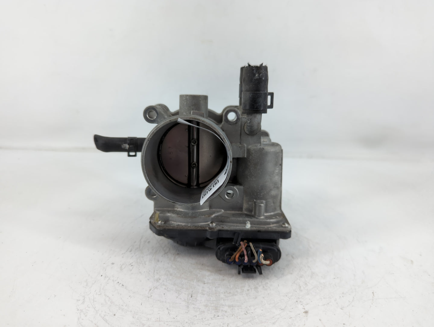 2012-2019 Kia Rio Throttle Body P/N:35100-2B300 Fits Fits 2012 2013 2014 2015 2016 2017 2018 2019 OEM Used Auto Parts - Oemu
