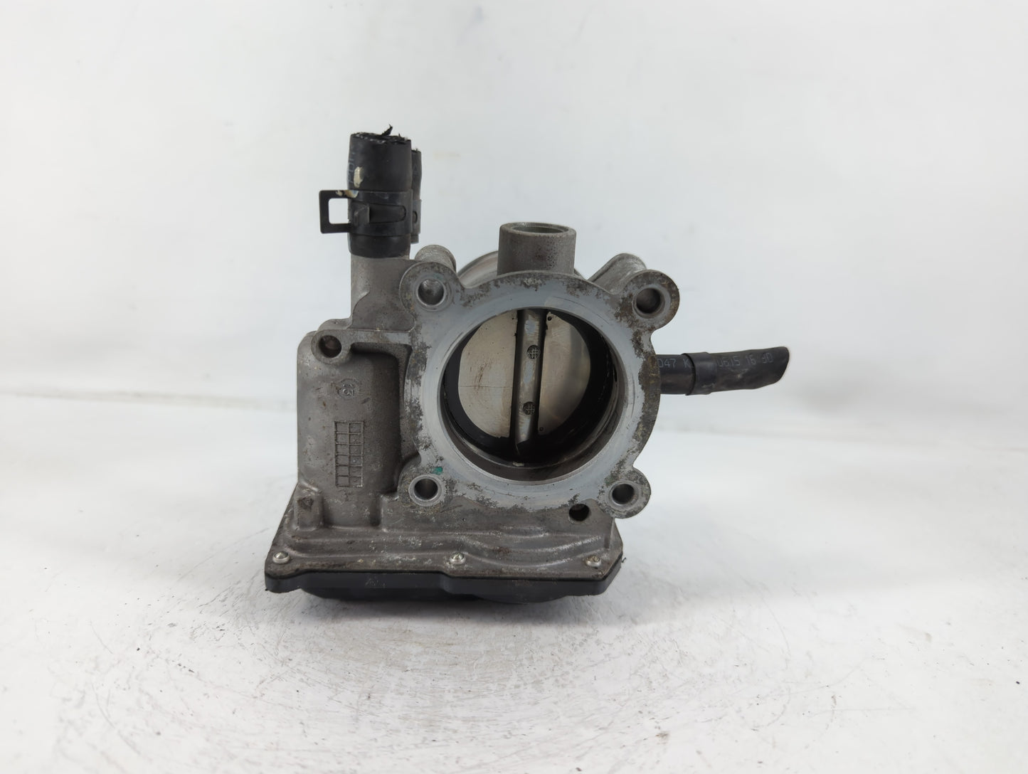 2012-2019 Kia Rio Throttle Body P/N:35100-2B300 Fits Fits 2012 2013 2014 2015 2016 2017 2018 2019 OEM Used Auto Parts - Oemu