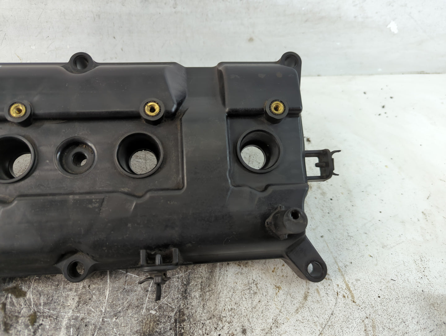 2013 Kia Rio Driver Left Cylinder Head Valve Cover Fits OEM Used Auto Parts - Oemusedautoparts1.com
