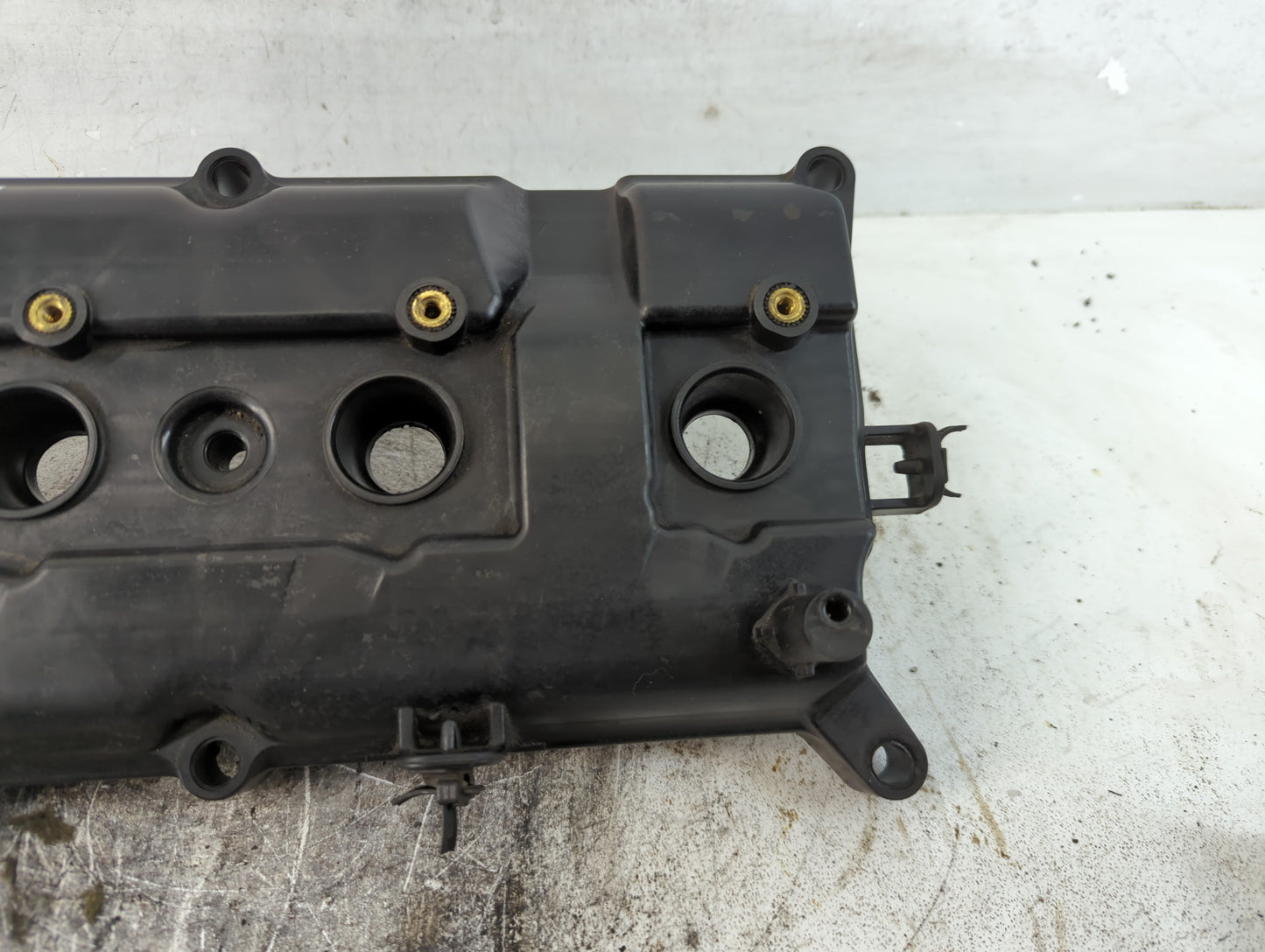 2013 Kia Rio Driver Left Cylinder Head Valve Cover Fits OEM Used Auto Parts - Oemusedautoparts1.com