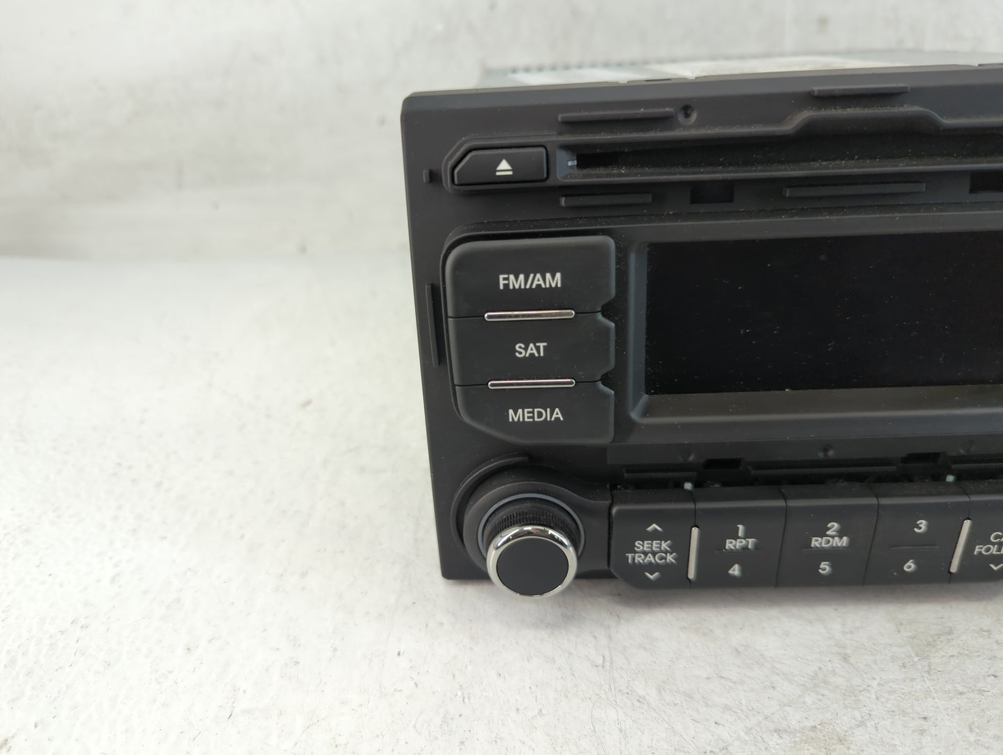 2012-2015 Kia Rio Radio AM FM Cd Player Receiver Replacement P/N:96170-1W900CA Fits Fits 2012 2013 2014 2015 OEM Used Auto P