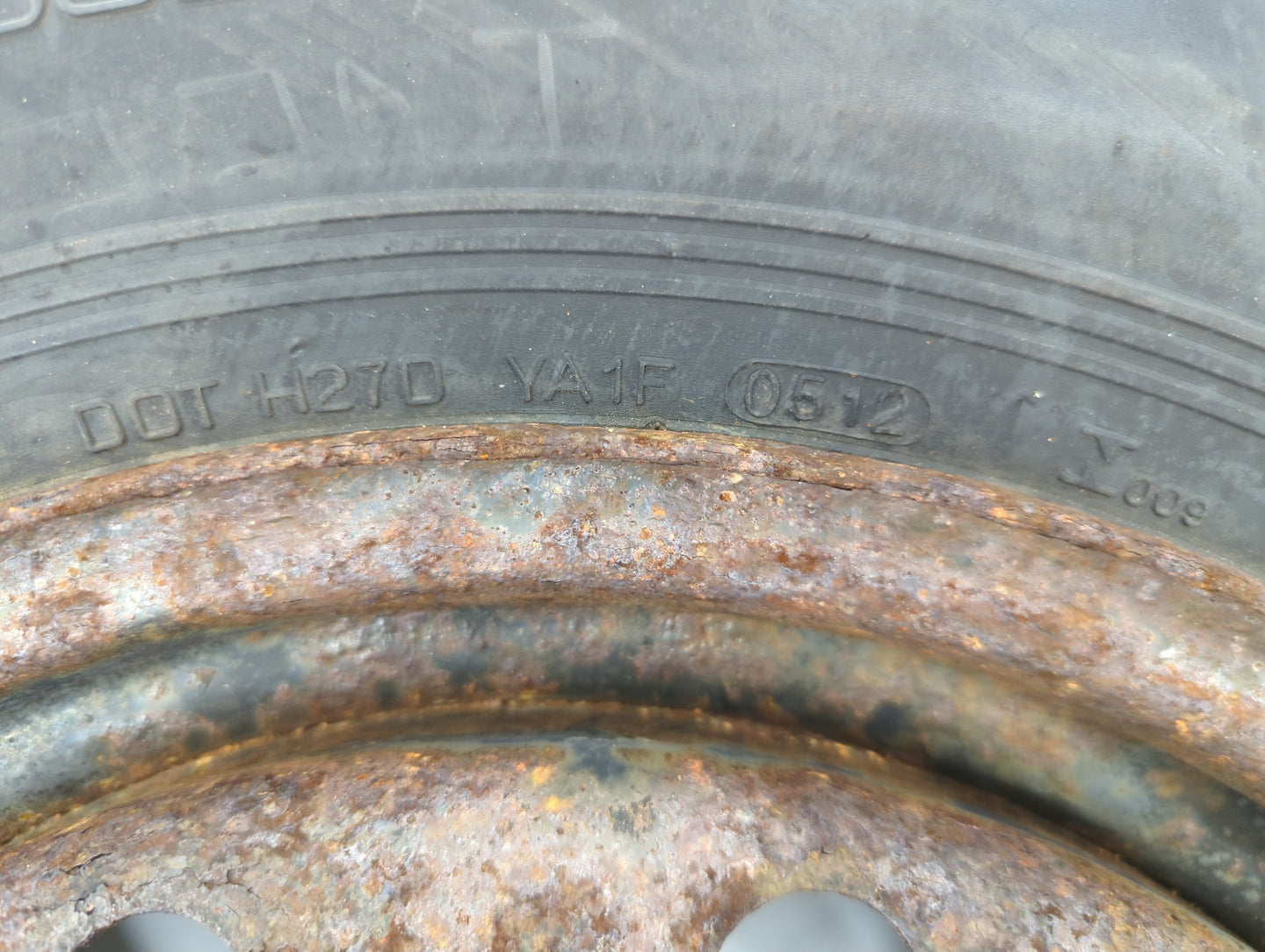 2011-2020 Kia Sorento Spare Donut Tire Wheel Rim Oem - Oemusedautoparts1.com