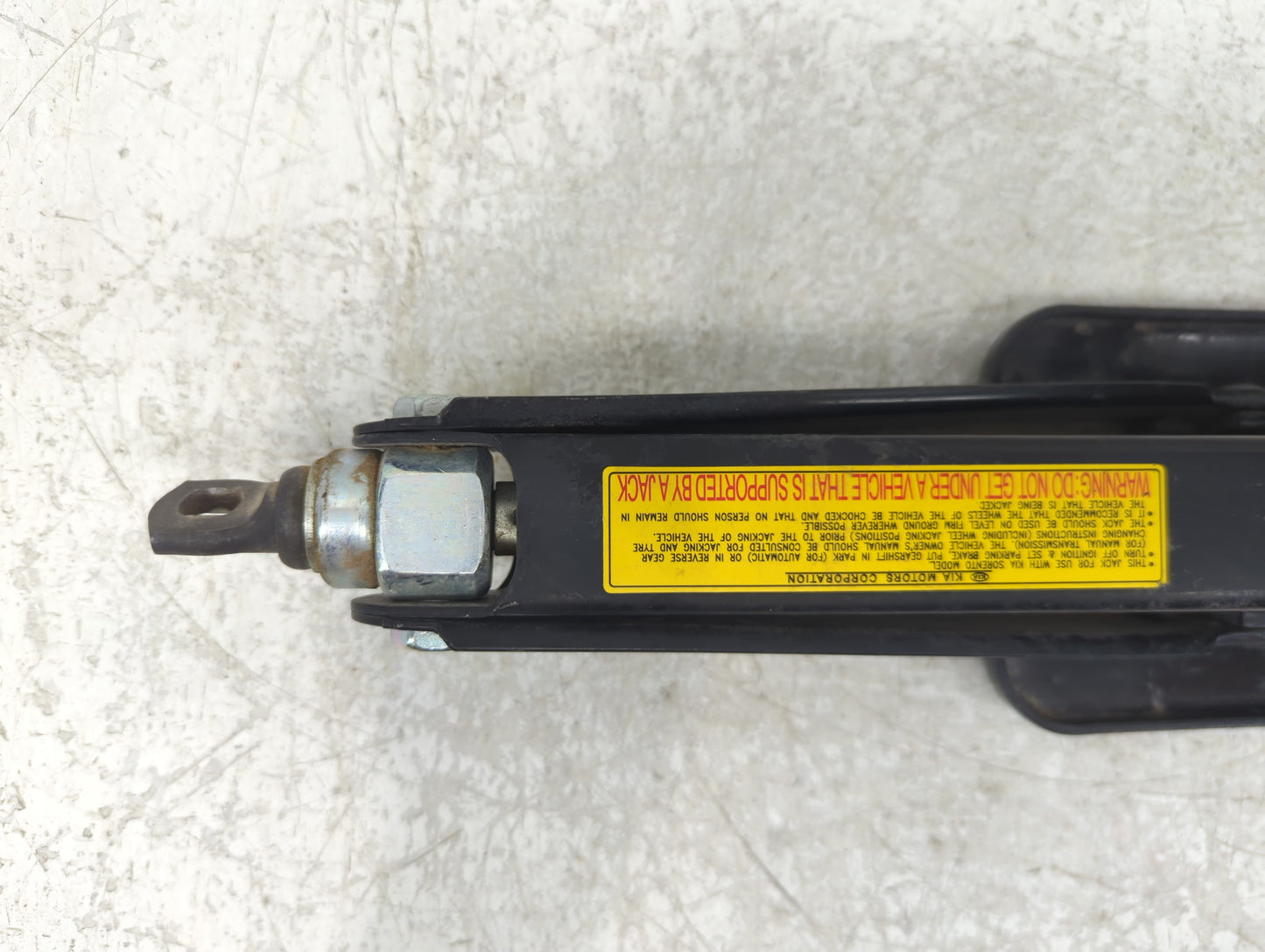 2013 Kia Sorento Spare Scissor Car Jack 1157461 - Oemusedautoparts1.com