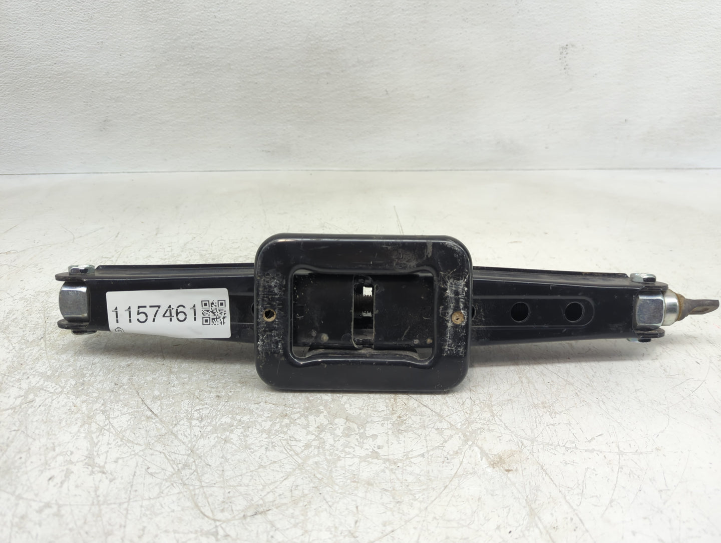 2013 Kia Sorento Spare Scissor Car Jack 1157461 - Oemusedautoparts1.com