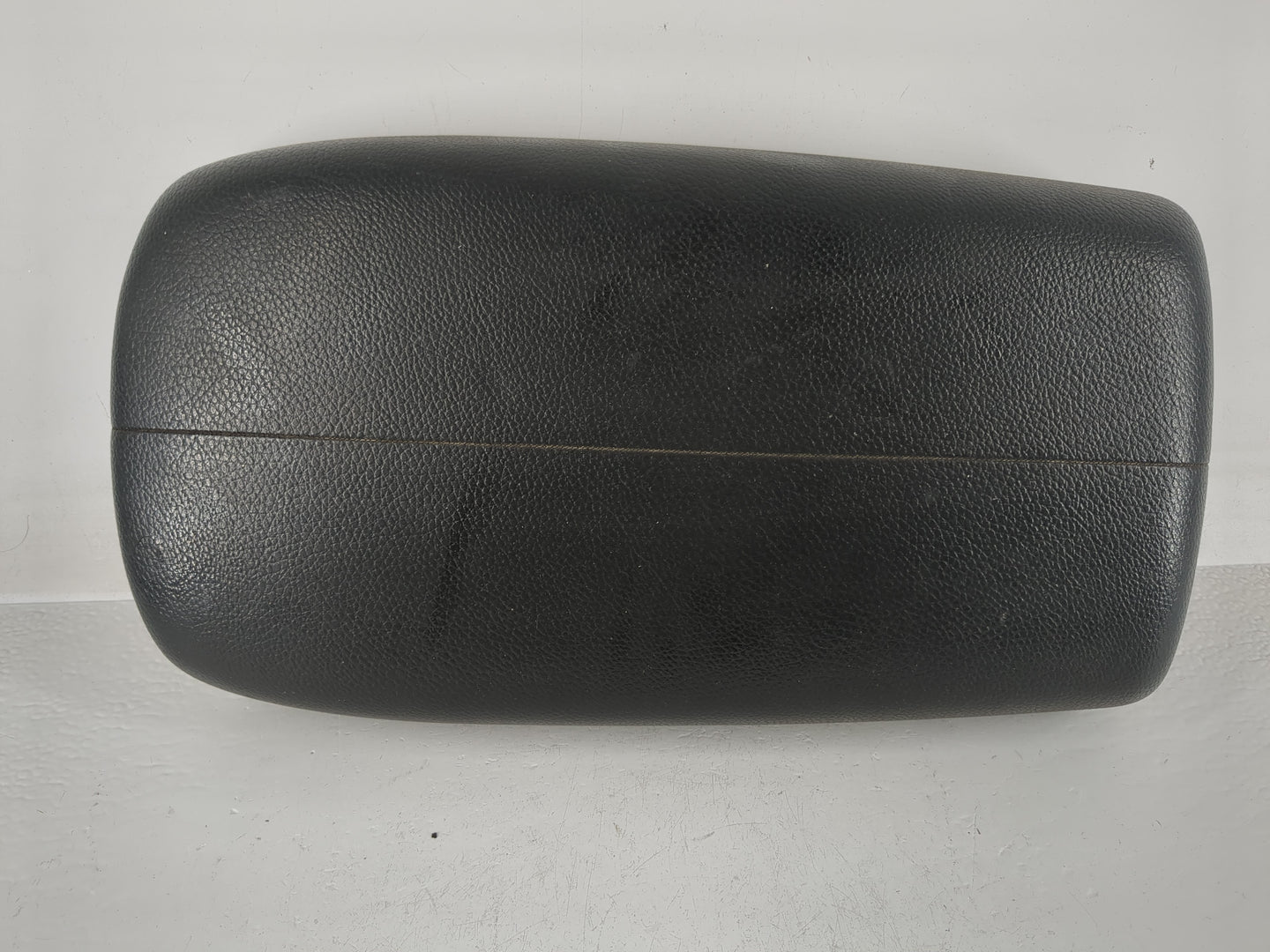 2011-2013 Kia Sorento Center Console Armrest Cover Lid Fits Fits 2011 2012 2013 OEM Used Auto Parts - Oemusedautoparts1.com