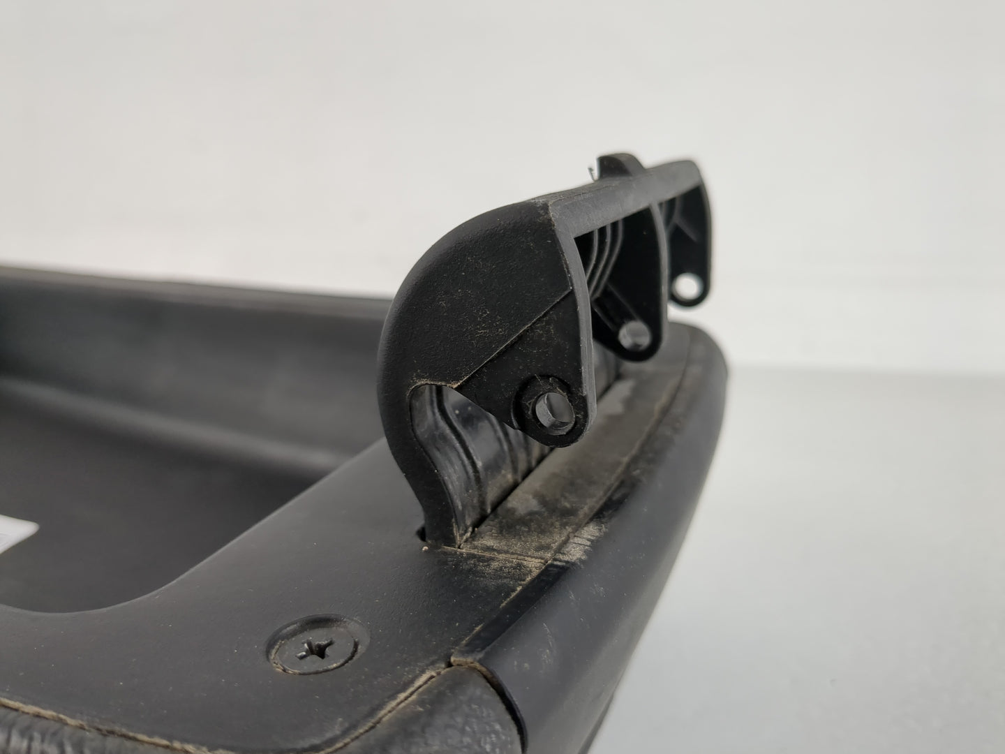 2011-2013 Kia Sorento Center Console Armrest Cover Lid Fits Fits 2011 2012 2013 OEM Used Auto Parts - Oemusedautoparts1.com