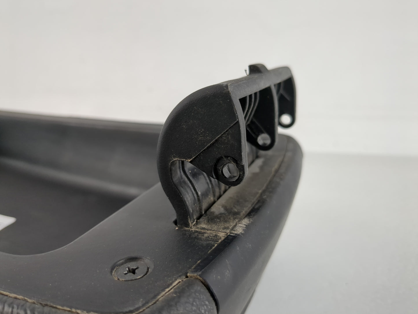 2011-2013 Kia Sorento Center Console Armrest Cover Lid Fits Fits 2011 2012 2013 OEM Used Auto Parts - Oemusedautoparts1.com