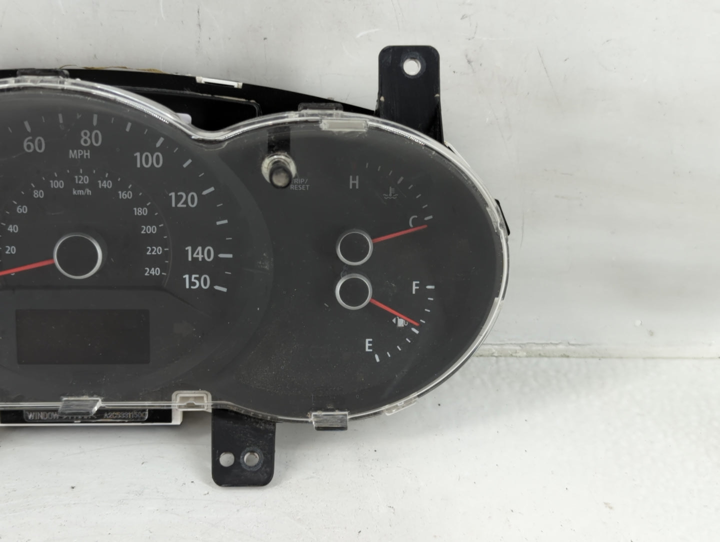 2011 Kia Sorento Instrument Cluster Speedometer Gauges P/N:94001-1U060 Fits OEM Used Auto Parts - Oemusedautoparts1.com