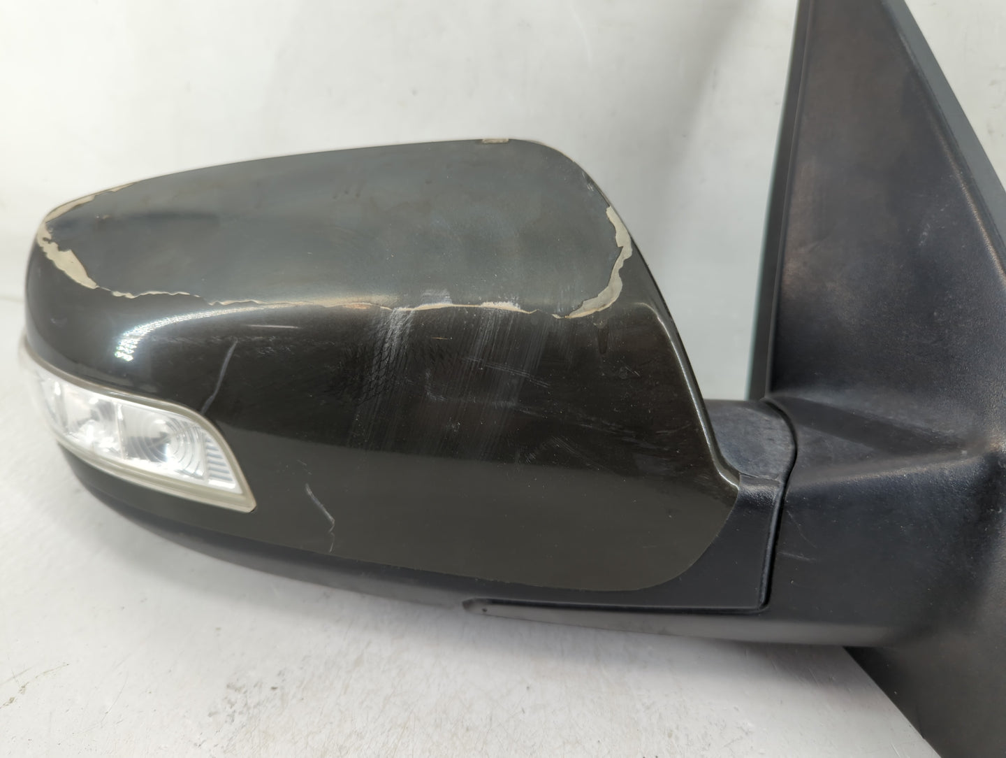 2011-2015 Kia Sorento Driver Side View Mirror - Left Door Mirror OEM Used - Oemusedautoparts1.com
