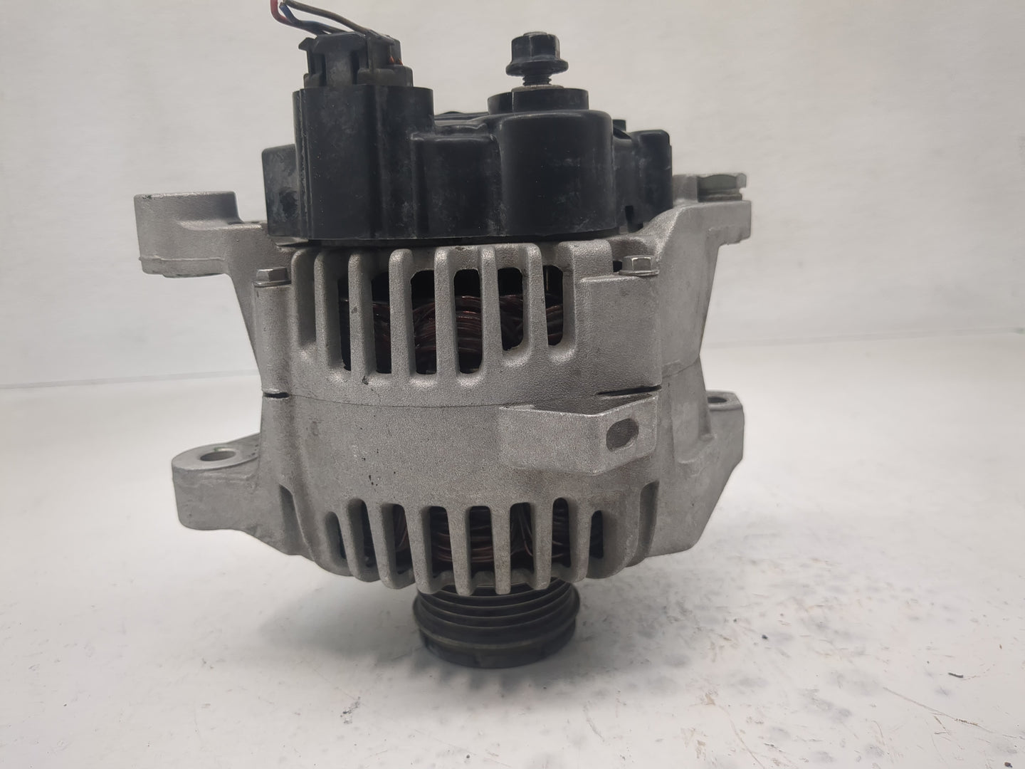 2011-2013 Kia Sorento Alternator Replacement Generator Charging Assembly Engine OEM P/N:37300-2G500 Fits Fits 2010 2011 2012