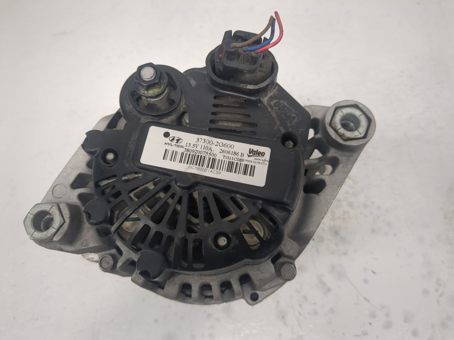 2011-2013 Kia Sorento Alternator Replacement Generator Charging Assembly Engine OEM P/N:37300-2G500 Fits Fits 2010 2011 2012