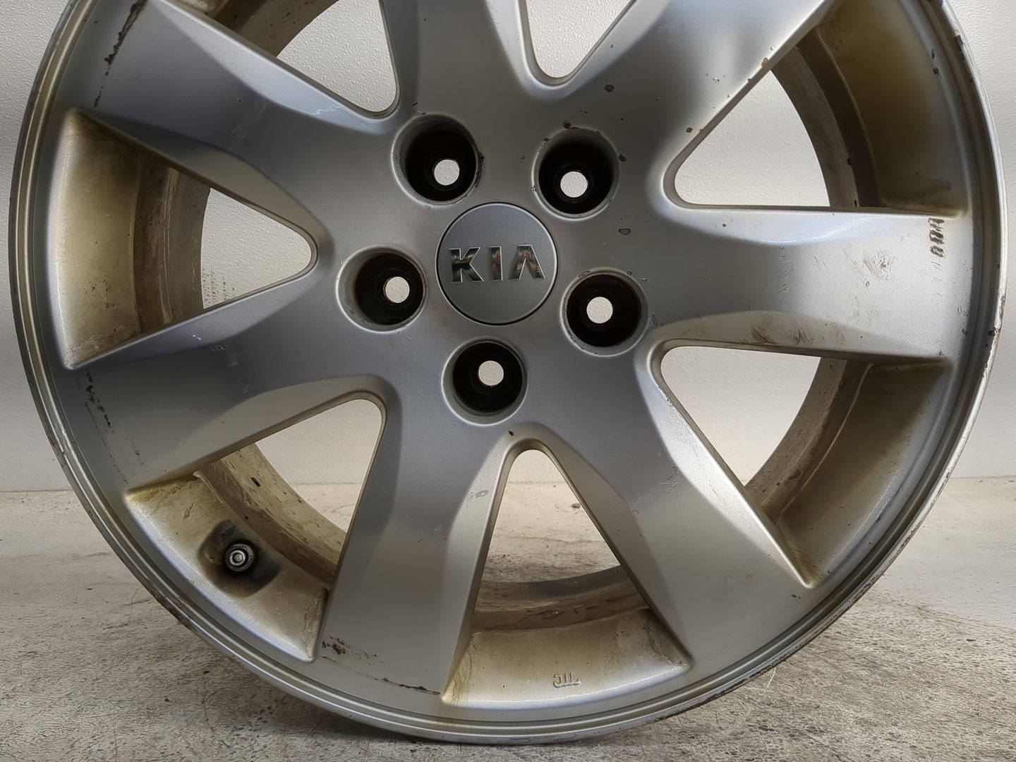 2011-2013 Kia Sorento Oem Wheel Rim 1264484 - Oemusedautoparts1.com