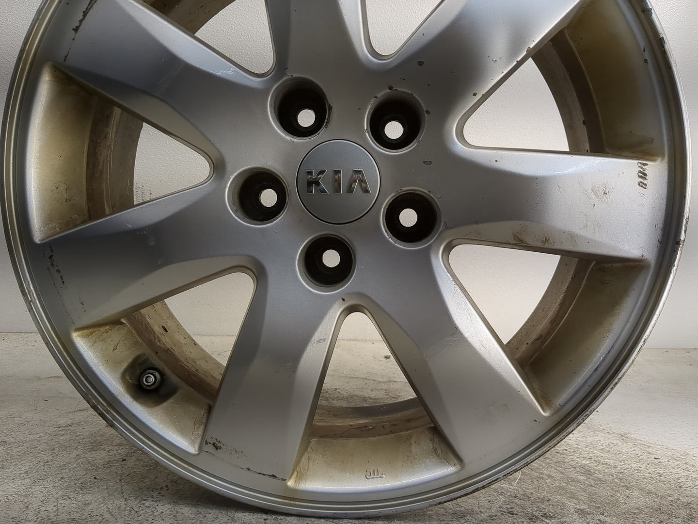 2011-2013 Kia Sorento Oem Wheel Rim 1264484 - Oemusedautoparts1.com