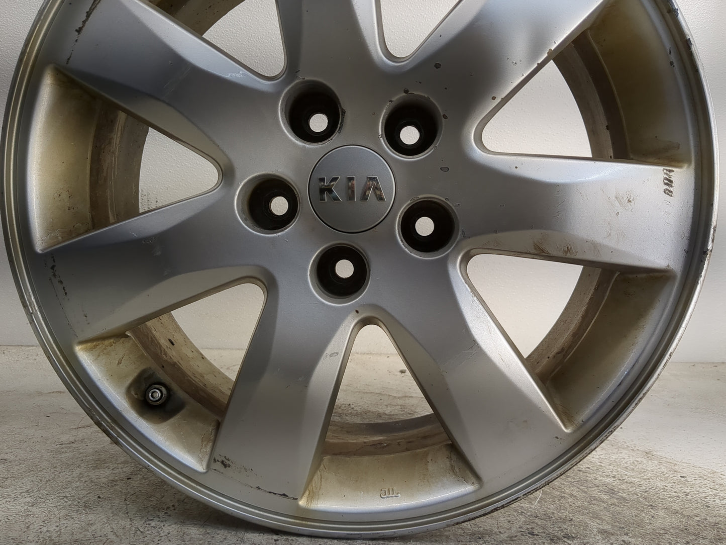 2011-2013 Kia Sorento Oem Wheel Rim 1264484 - Oemusedautoparts1.com