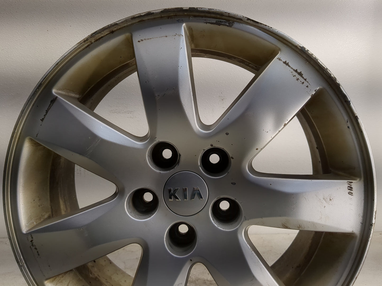 2011-2013 Kia Sorento Oem Wheel Rim 1264484 - Oemusedautoparts1.com