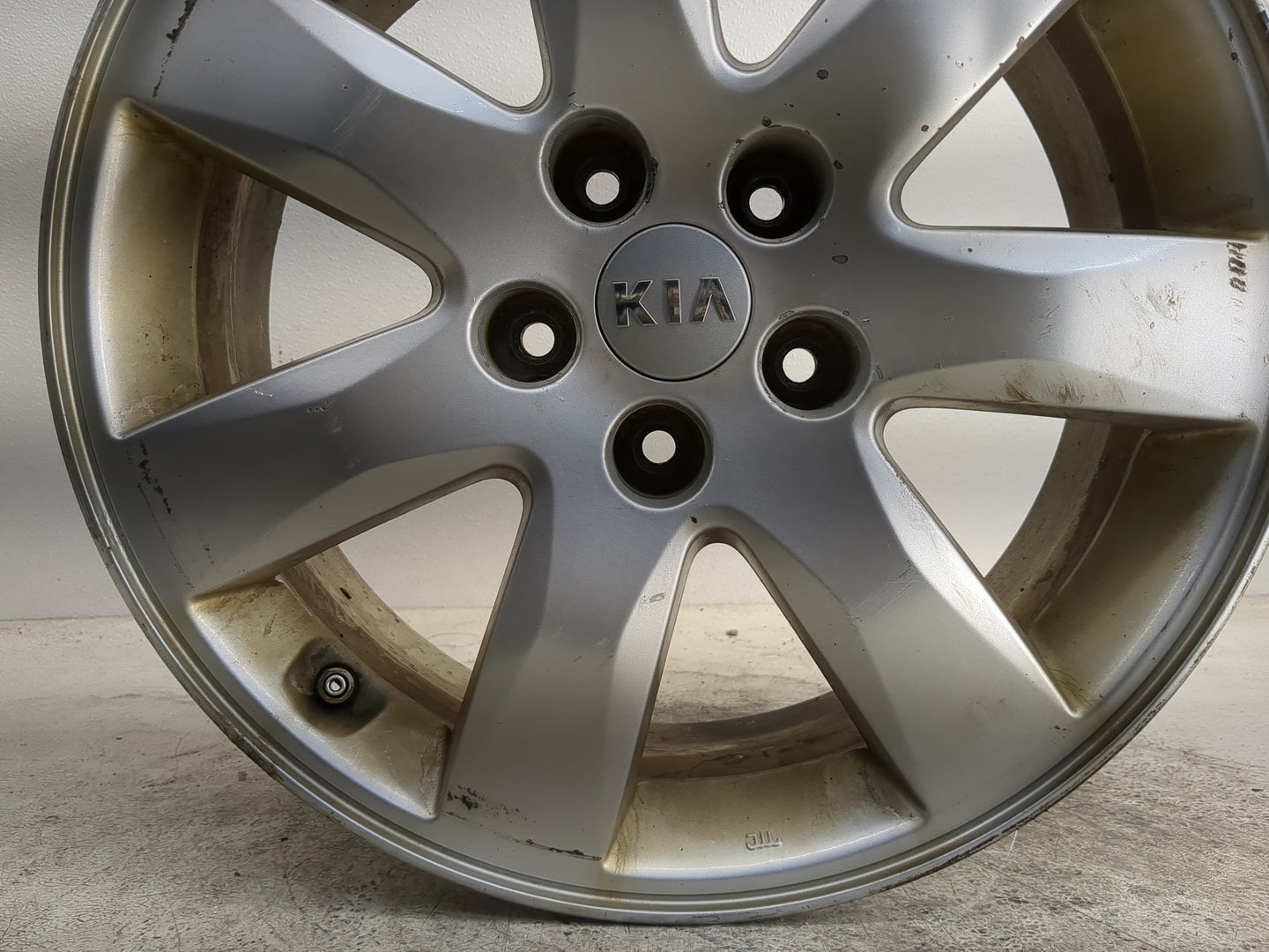 2011-2013 Kia Sorento Oem Wheel Rim 1264484 - Oemusedautoparts1.com