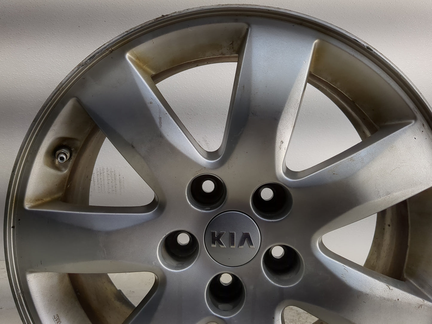 2011-2013 Kia Sorento Oem Wheel Rim 1264486 - Oemusedautoparts1.com