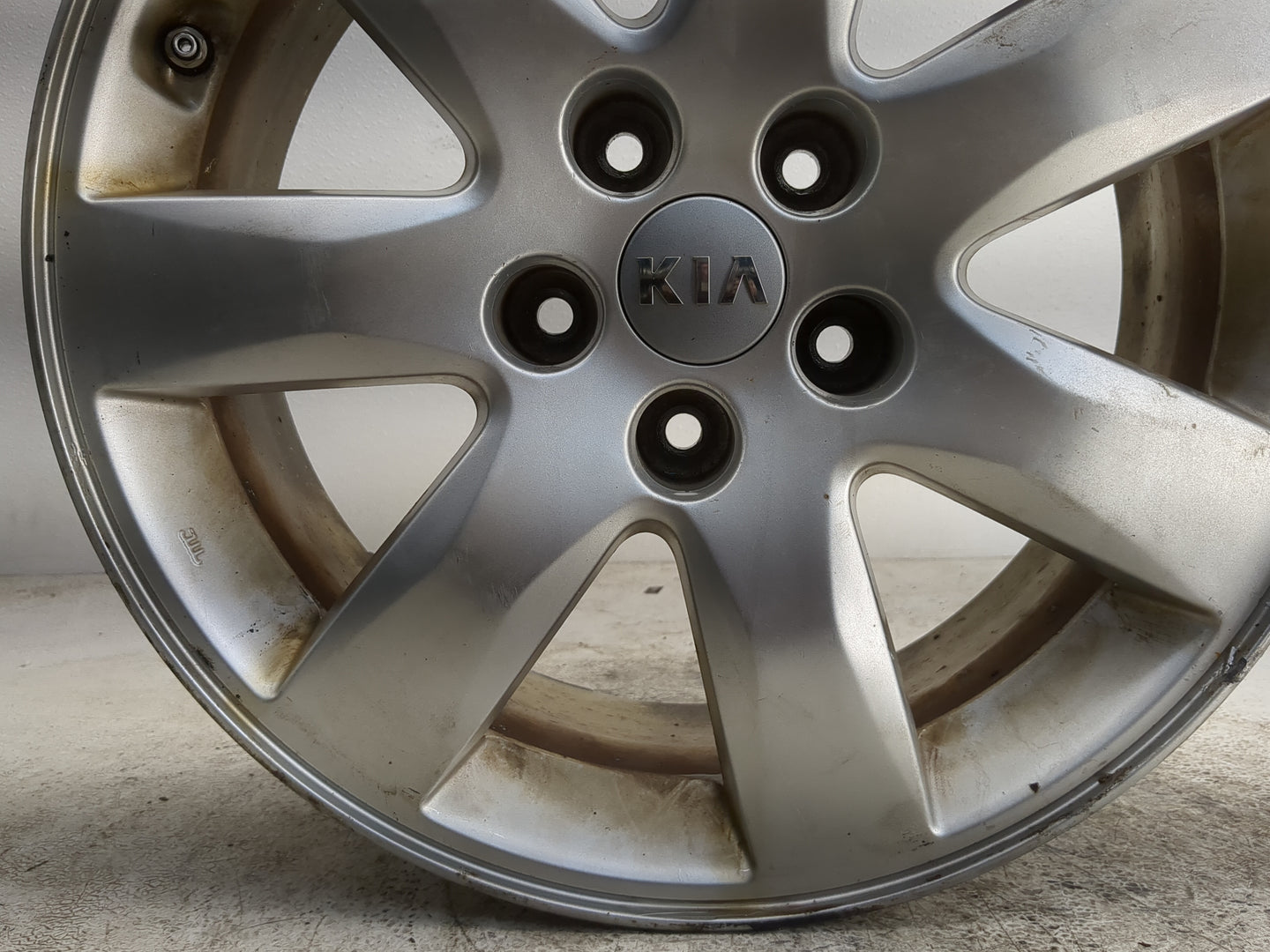 2011-2013 Kia Sorento Oem Wheel Rim 1264486 - Oemusedautoparts1.com