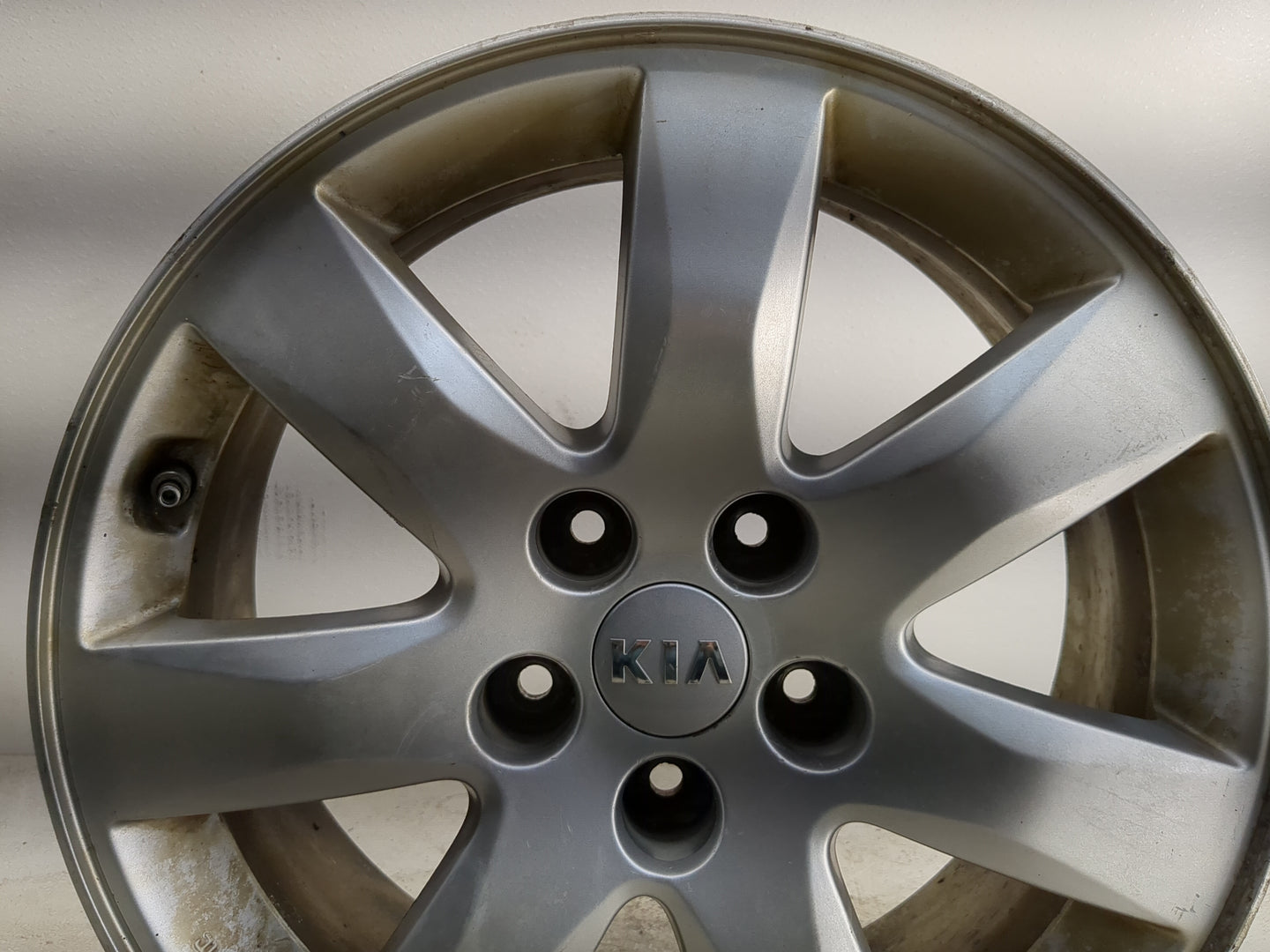 2011-2013 Kia Sorento Oem Wheel Rim 1264487 - Oemusedautoparts1.com