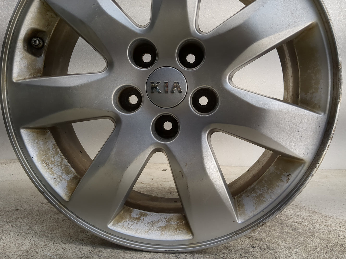 2011-2013 Kia Sorento Oem Wheel Rim 1264487 - Oemusedautoparts1.com