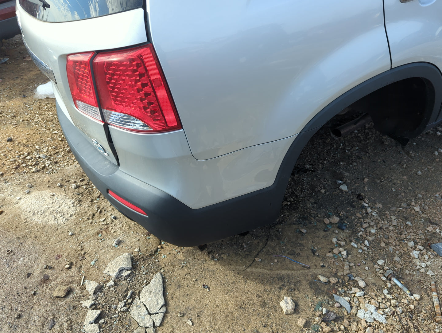 2011-2013 Kia Sorento Rear Bumper Assembly Oem - Oemusedautoparts1.com