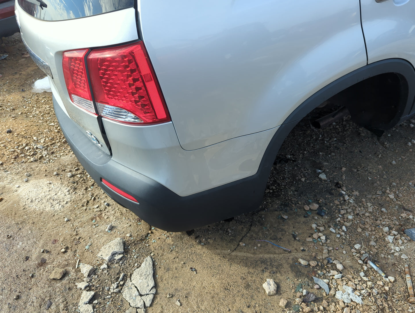 2011-2013 Kia Sorento Rear Bumper Assembly Oem - Oemusedautoparts1.com