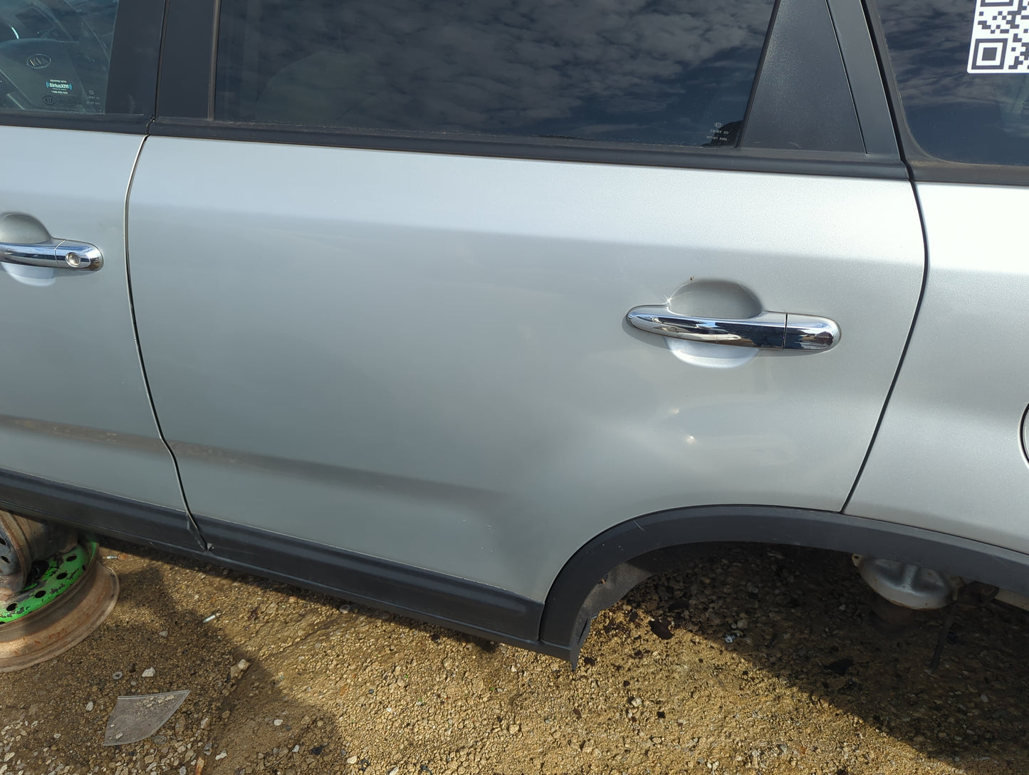2011-2013 Kia Sorento Driver Rear Door Oem - Oemusedautoparts1.com