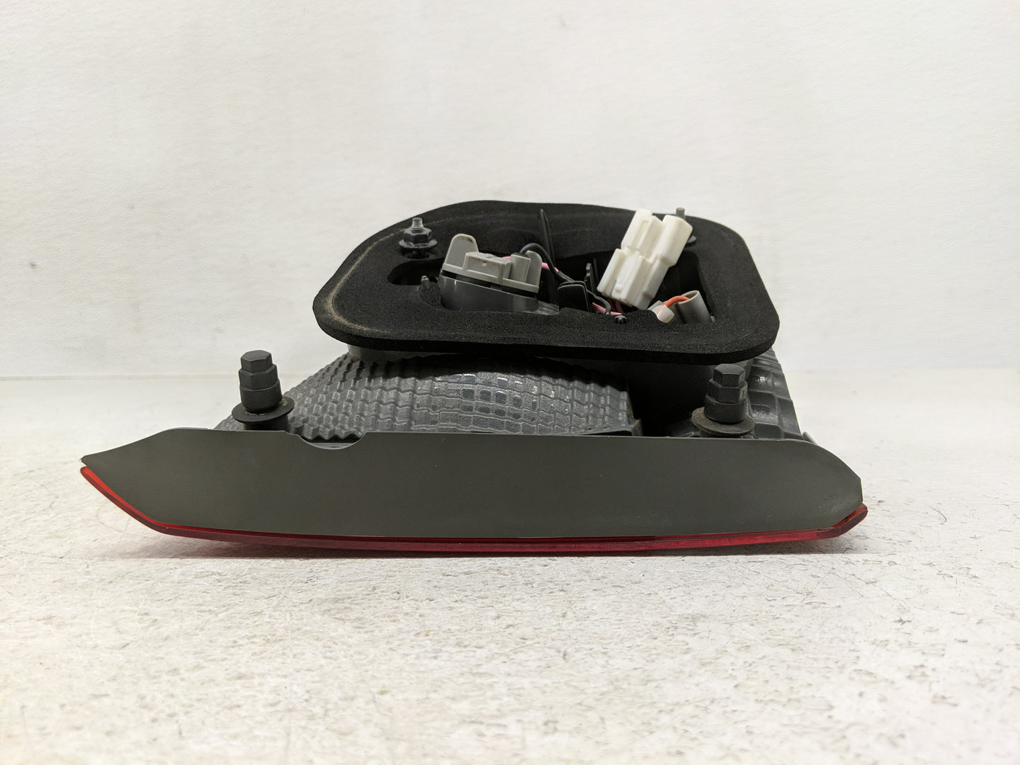 2011-2013 Kia Sorento Tail Light Assembly Passenger Right OEM P/N:92406-1U000 Fits Fits 2011 2012 2013 OEM Used Auto Parts -
