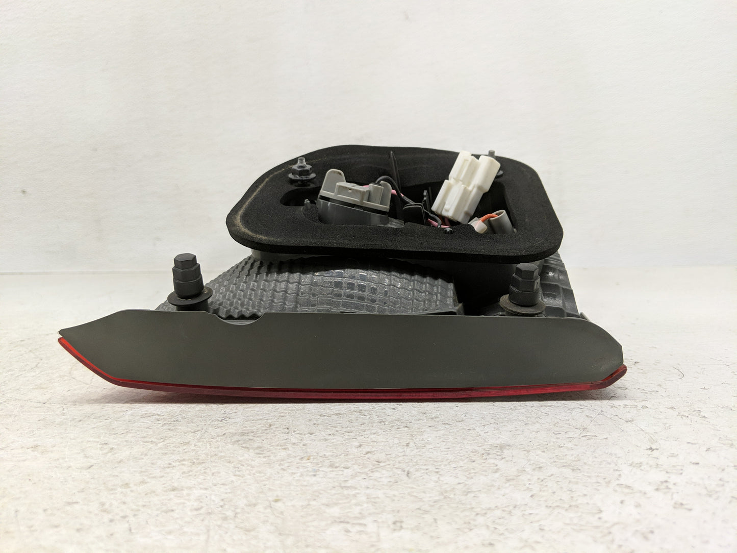 2011-2013 Kia Sorento Tail Light Assembly Passenger Right OEM P/N:92406-1U000 Fits Fits 2011 2012 2013 OEM Used Auto Parts -