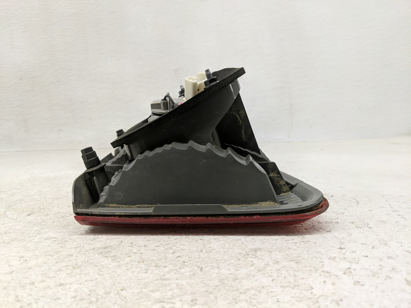 2011-2013 Kia Sorento Tail Light Assembly Passenger Right OEM P/N:92406-1U000 Fits Fits 2011 2012 2013 OEM Used Auto Parts -
