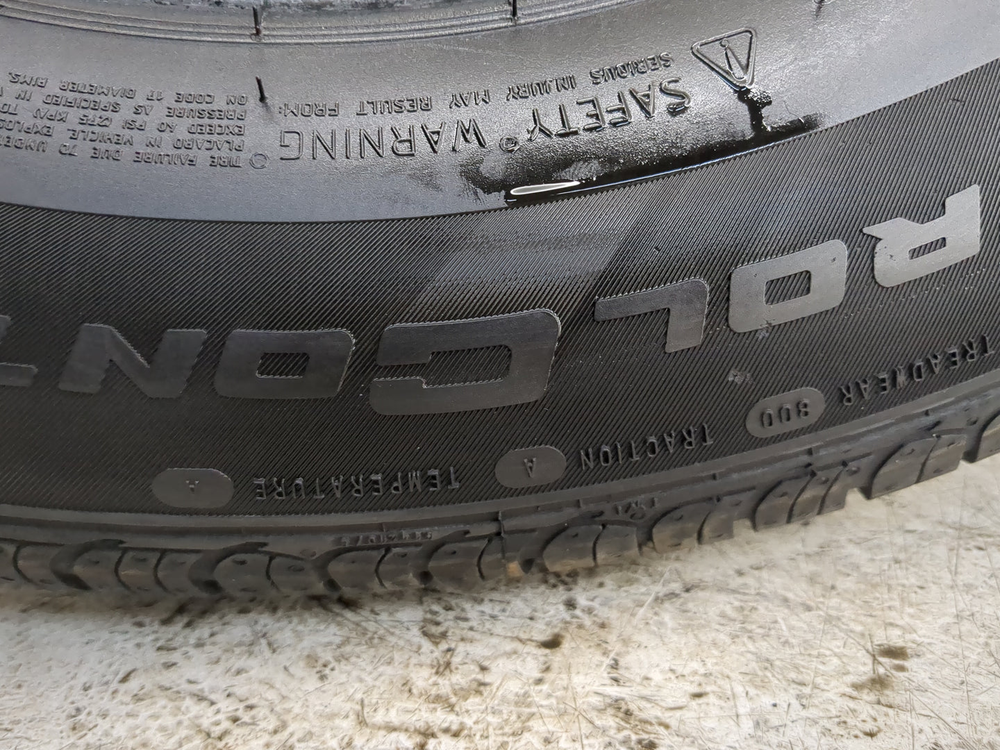 Used Tire 235/65R17 CONTINENTAL CONTROL CONTACT TOUR A/S PLUS 104H - 9/32 - Oemusedautoparts1.com