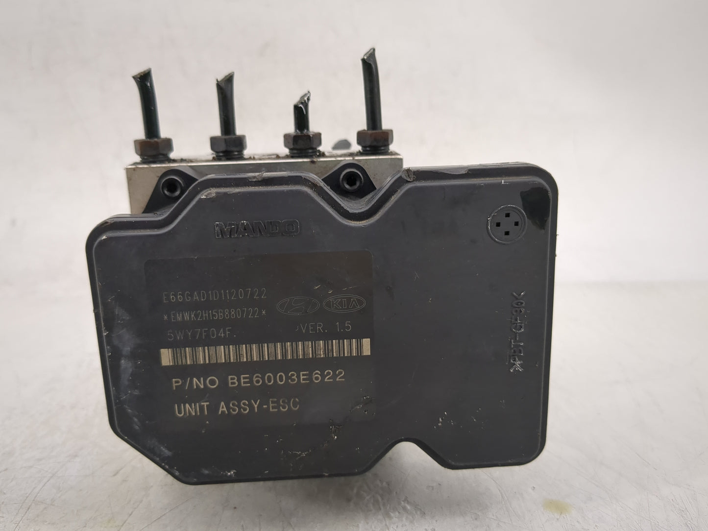 2011-2013 Kia Sorento ABS Pump Control Module Replacement P/N:58910-1U860 58910-1U960 Fits Fits 2011 2012 2013 OEM Used Auto