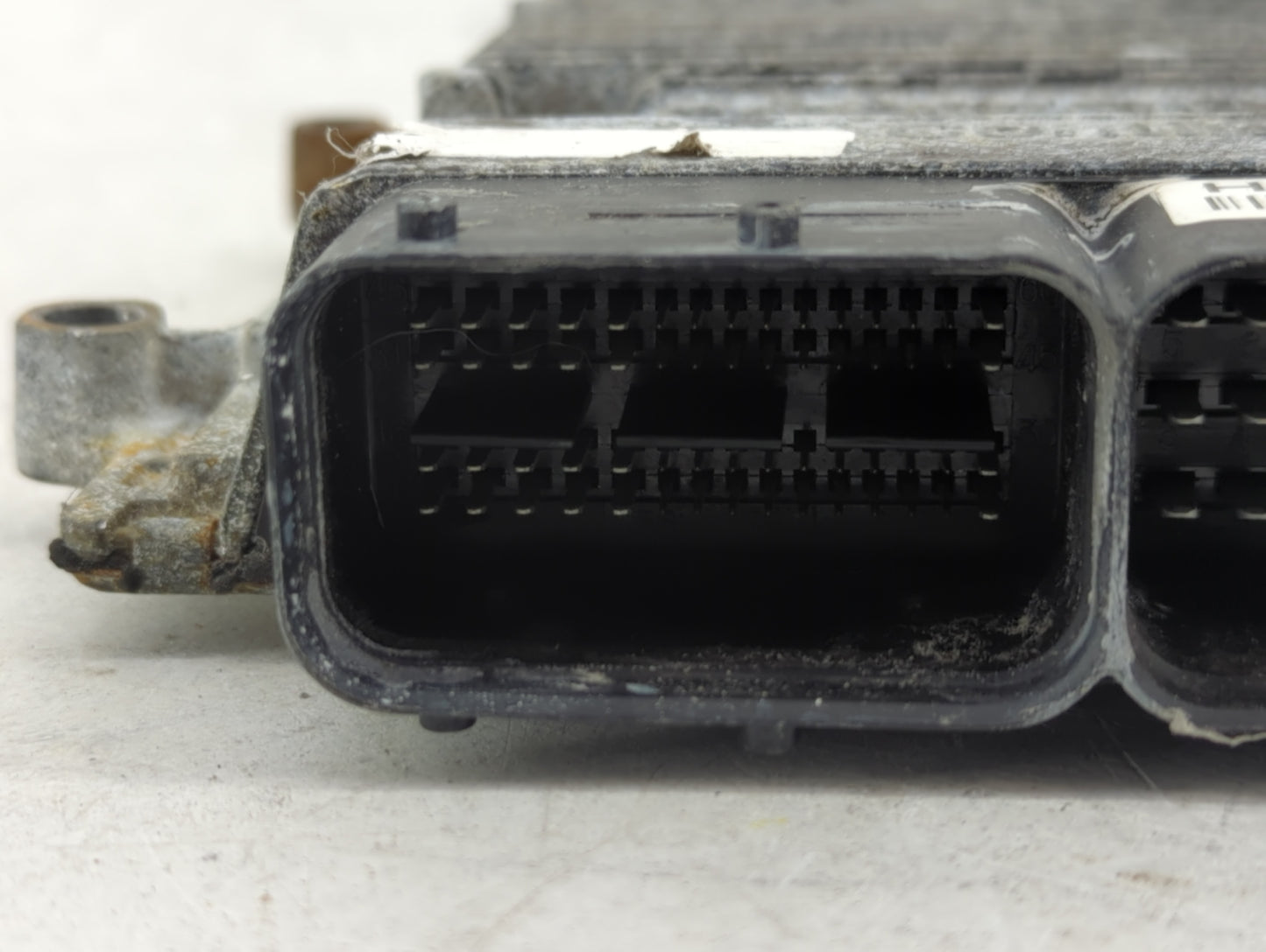 2011-2013 Kia Sorento PCM Engine Control Computer ECU ECM PCU OEM P/N:39103-2G120 39133-2G120 Fits Fits 2011 2012 2013 OEM U