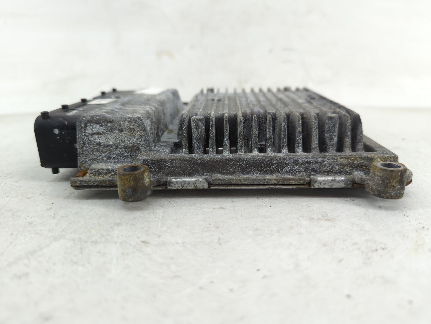 2011-2013 Kia Sorento PCM Engine Control Computer ECU ECM PCU OEM P/N:39103-2G120 39133-2G120 Fits Fits 2011 2012 2013 OEM U