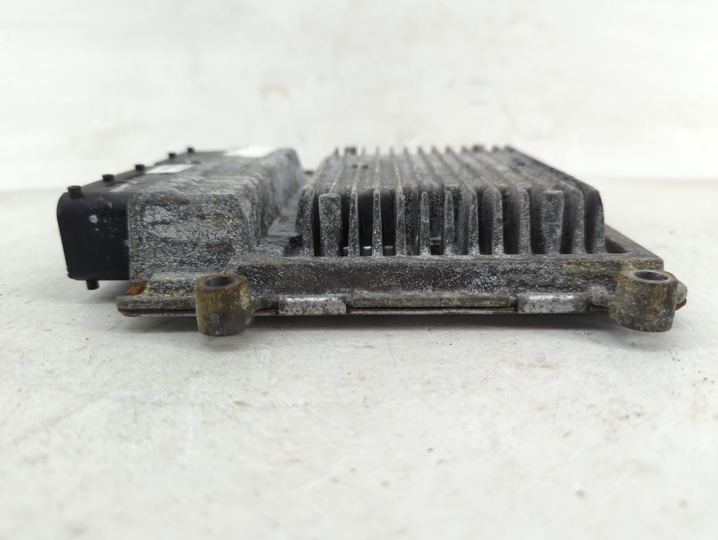 2011-2013 Kia Sorento PCM Engine Control Computer ECU ECM PCU OEM P/N:39103-2G120 39133-2G120 Fits Fits 2011 2012 2013 OEM U