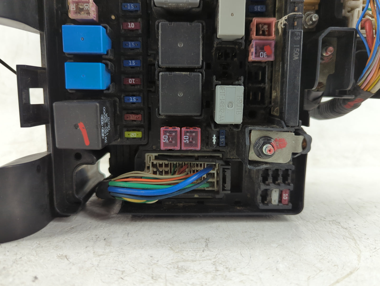 2011-2013 Kia Sorento Fusebox Fuse Box Panel Relay Module P/N:91950-2P000 Fits Fits 2011 2012 2013 OEM Used Auto Parts - Oem