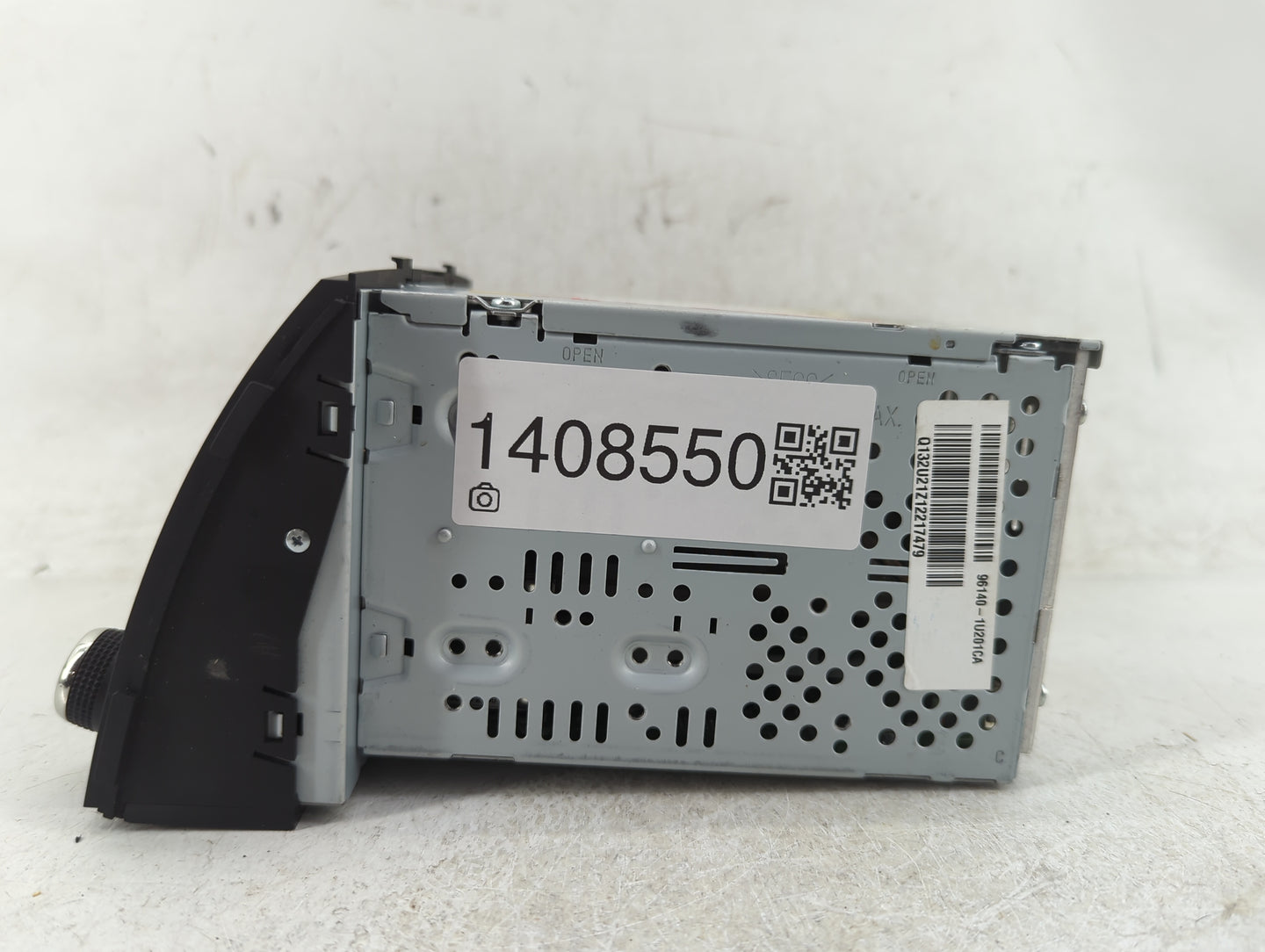 2011-2013 Kia Sorento Radio AM FM Cd Player Receiver Replacement P/N:96140-1U201CA Fits Fits 2011 2012 2013 OEM Used Auto Pa