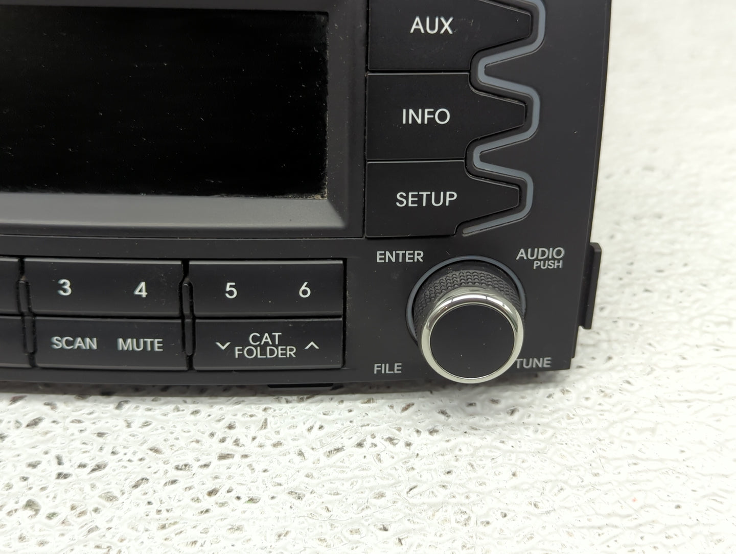 2012-2013 Kia Sorento Radio AM FM Cd Player Receiver Replacement P/N:96140-1U201CA Fits Fits 2012 2013 OEM Used Auto Parts -