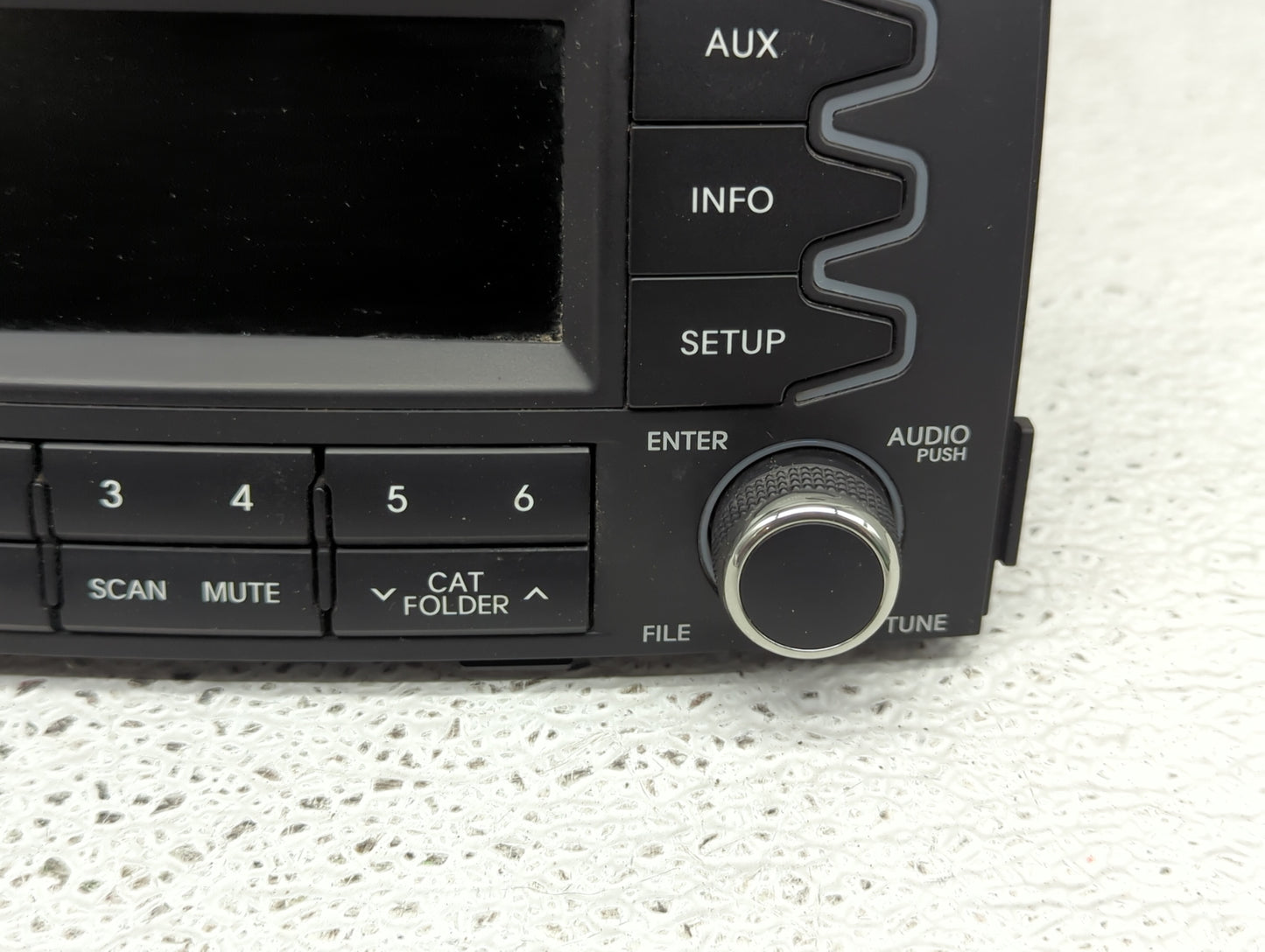 2012-2013 Kia Sorento Radio AM FM Cd Player Receiver Replacement P/N:96140-1U201CA Fits Fits 2012 2013 OEM Used Auto Parts -